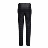 السلوقي يتحقق من بدلة Vitale Barberis Canonico